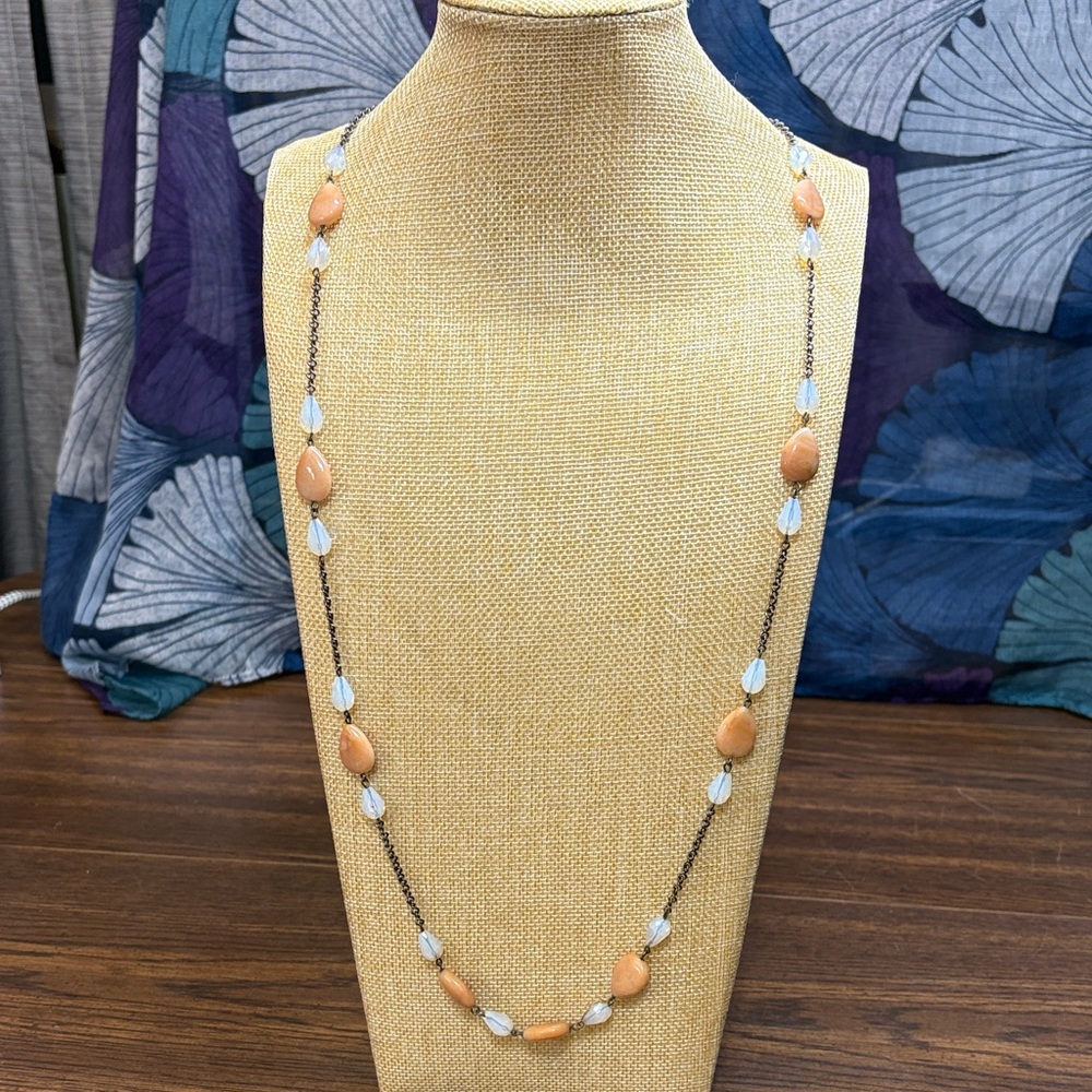 Elegant Beaded Necklace in Peach and White